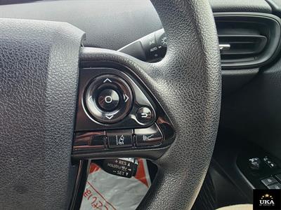 2019 Toyota Prius - Thumbnail