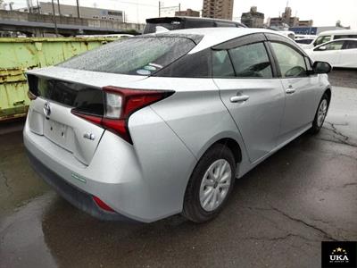 2019 Toyota Prius - Thumbnail