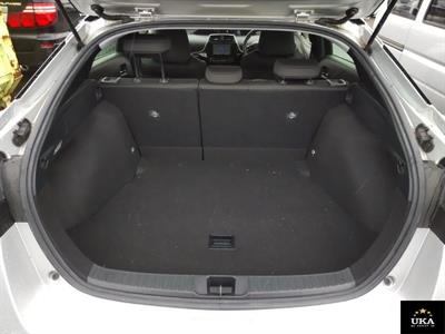 2019 Toyota Prius - Thumbnail