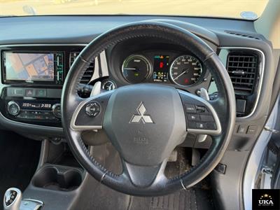 2015 Mitsubishi Outlander - Thumbnail