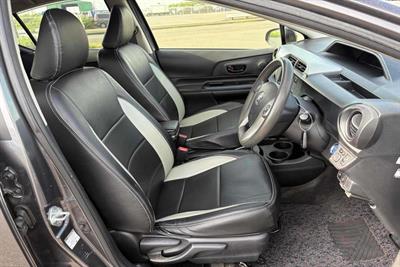 2013 Toyota Aqua - Thumbnail