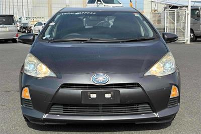 2013 Toyota Aqua - Thumbnail