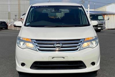 2015 Nissan Serena - Thumbnail