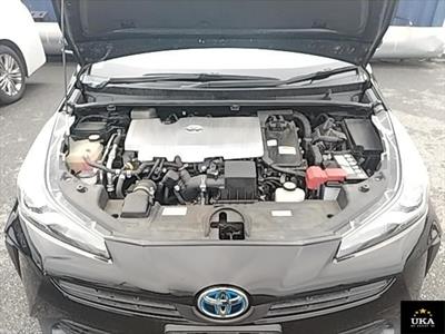 2019 Toyota Prius - Thumbnail