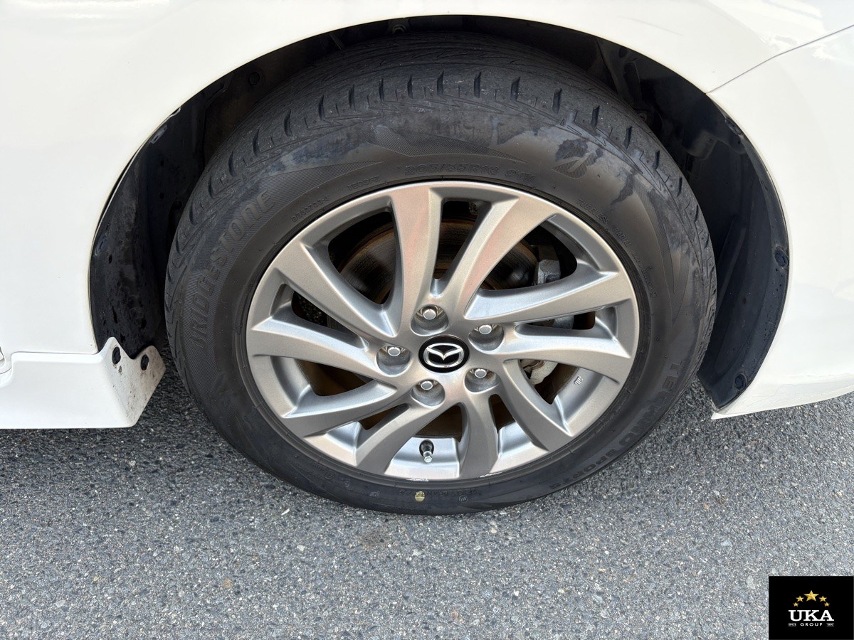 2013 Mazda Axela