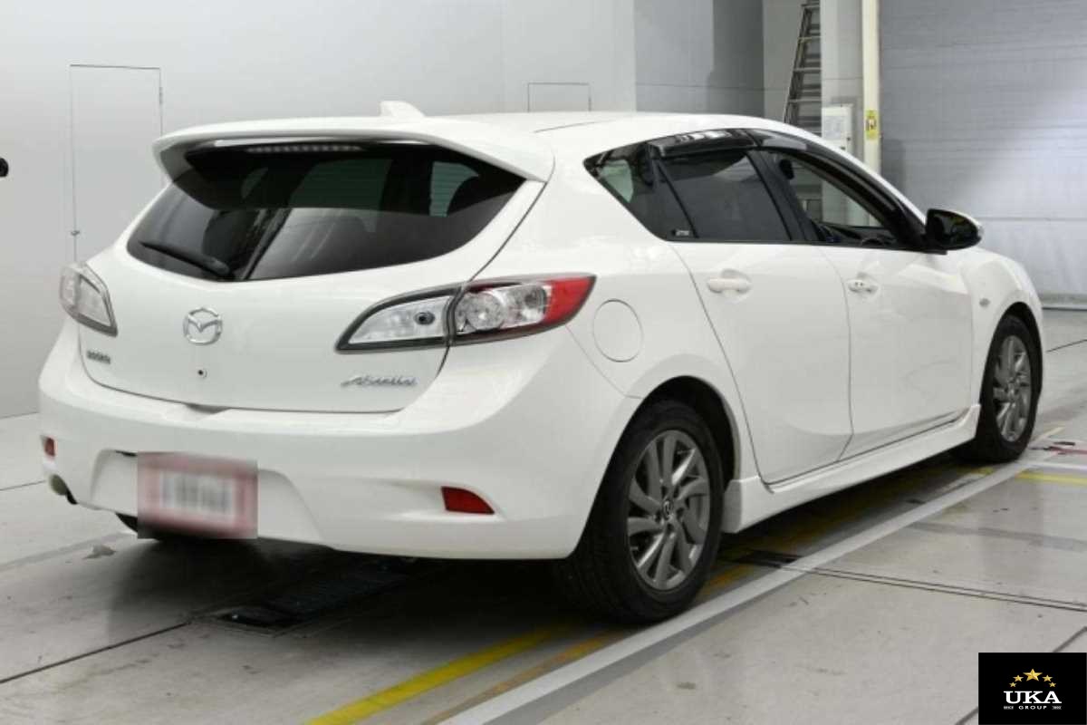 2013 Mazda Axela