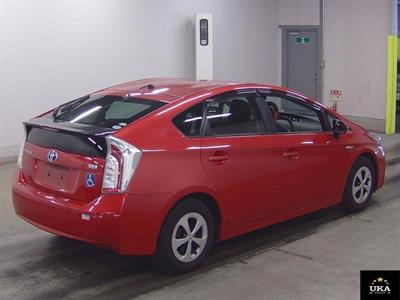 2013 Toyota Prius - Thumbnail
