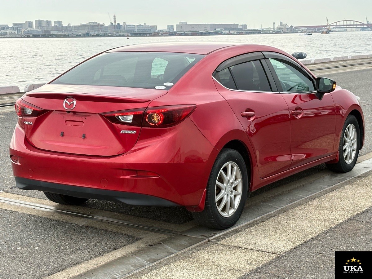 2013 Mazda Axela