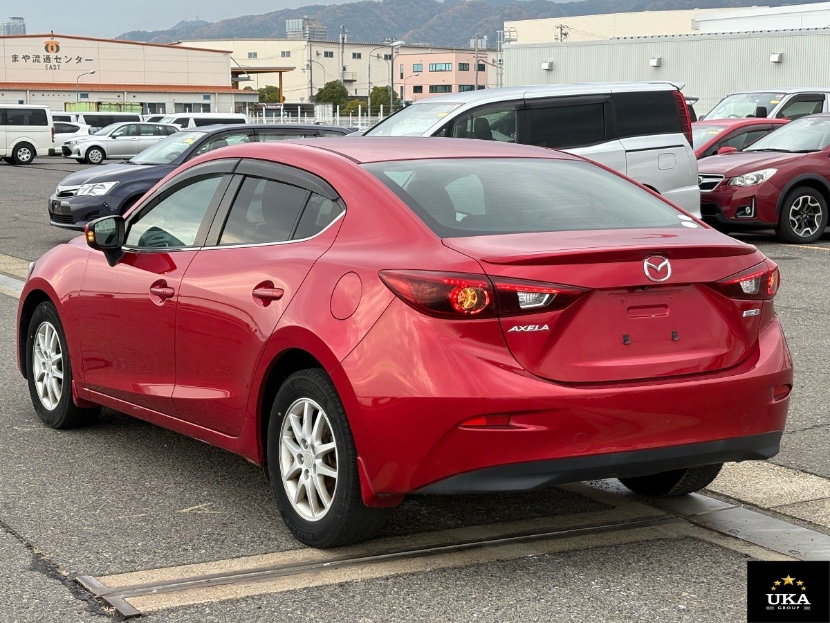 2013 Mazda Axela