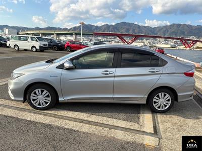 2018 Honda Grace - Thumbnail