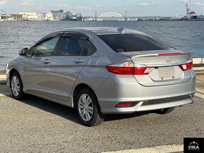 2018 Honda Grace - Thumbnail