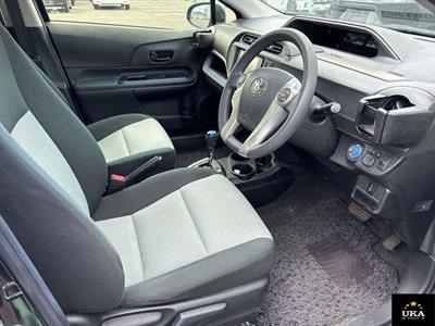 2014 Toyota Aqua - Thumbnail