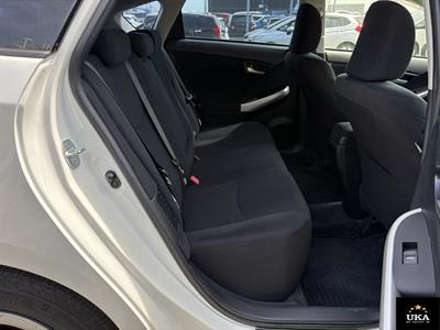2015 Toyota Prius - Thumbnail