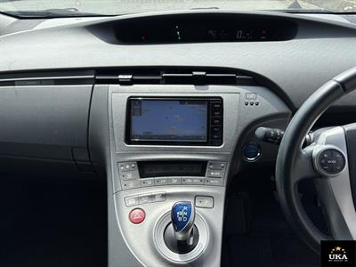 2015 Toyota Prius - Thumbnail