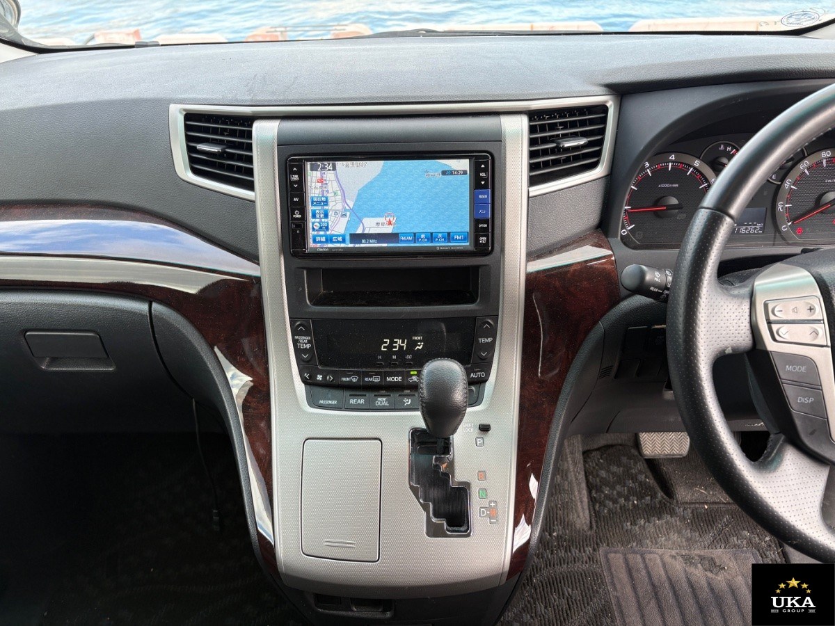 2013 Toyota Vellfire