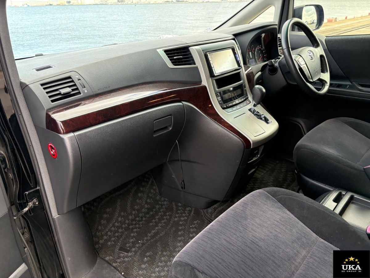 2013 Toyota Vellfire