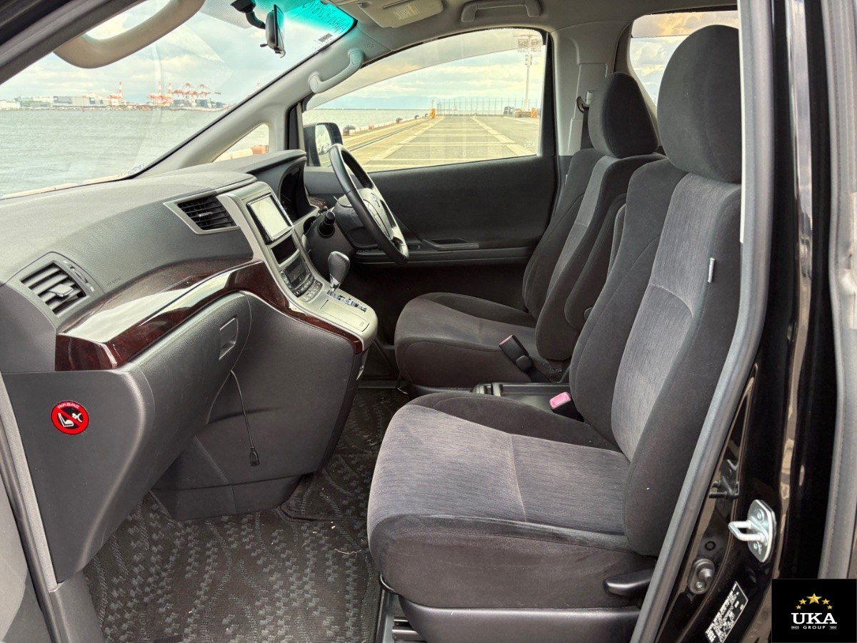 2013 Toyota Vellfire