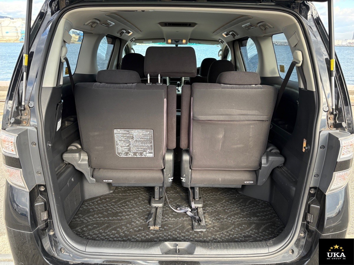 2013 Toyota Vellfire