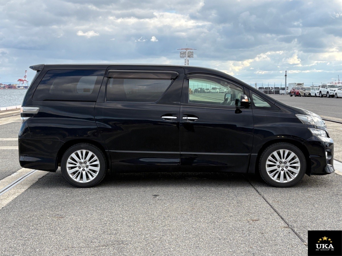 2013 Toyota Vellfire