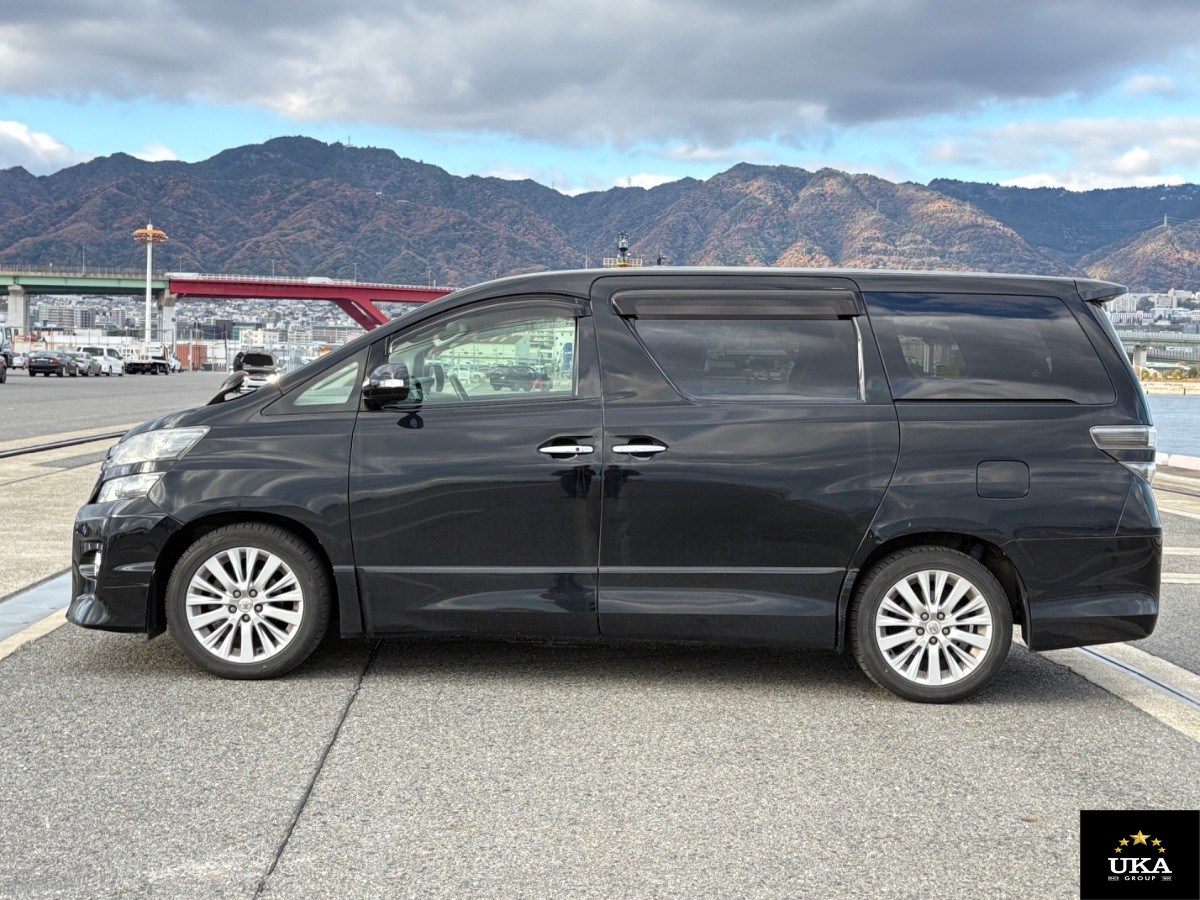 2013 Toyota Vellfire