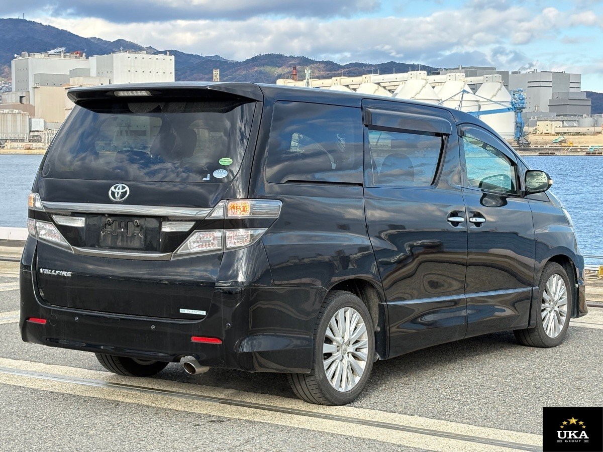 2013 Toyota Vellfire
