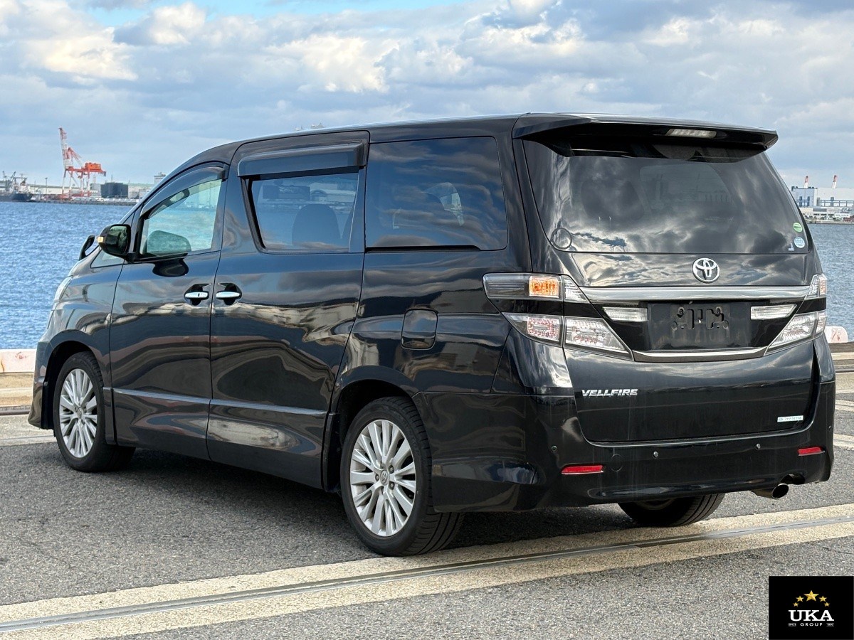 2013 Toyota Vellfire