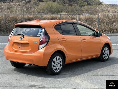 2015 Toyota Aqua - Thumbnail