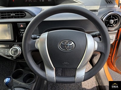 2015 Toyota Aqua - Thumbnail