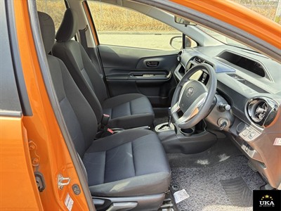 2015 Toyota Aqua - Thumbnail