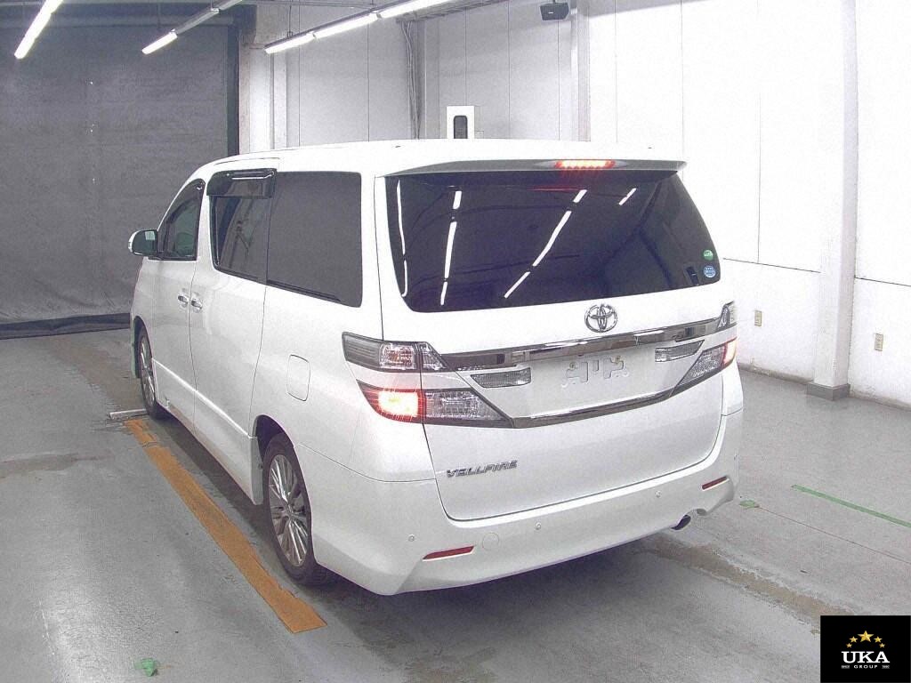 2013 Toyota Vellfire