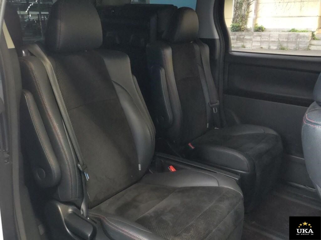 2013 Toyota Vellfire
