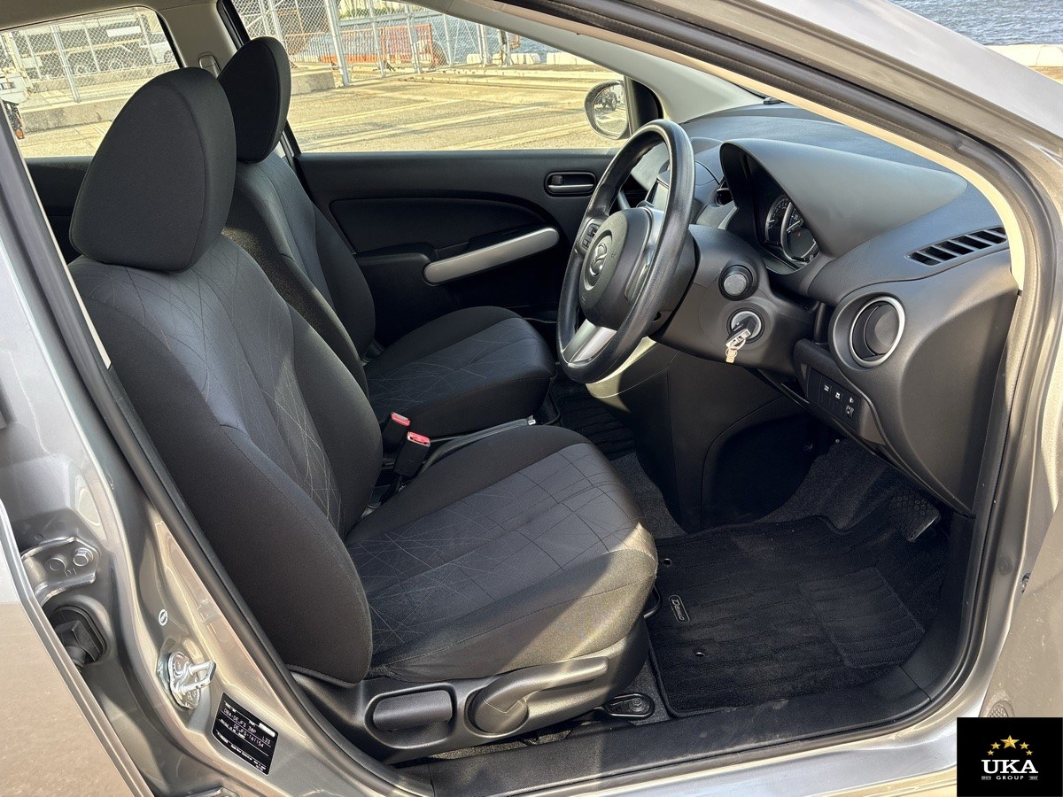2013 Mazda Demio