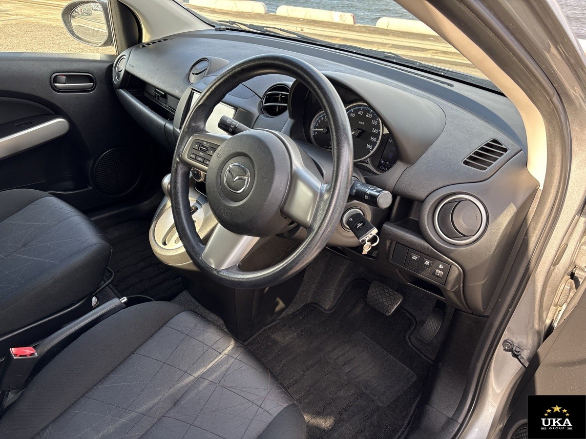 2013 Mazda Demio