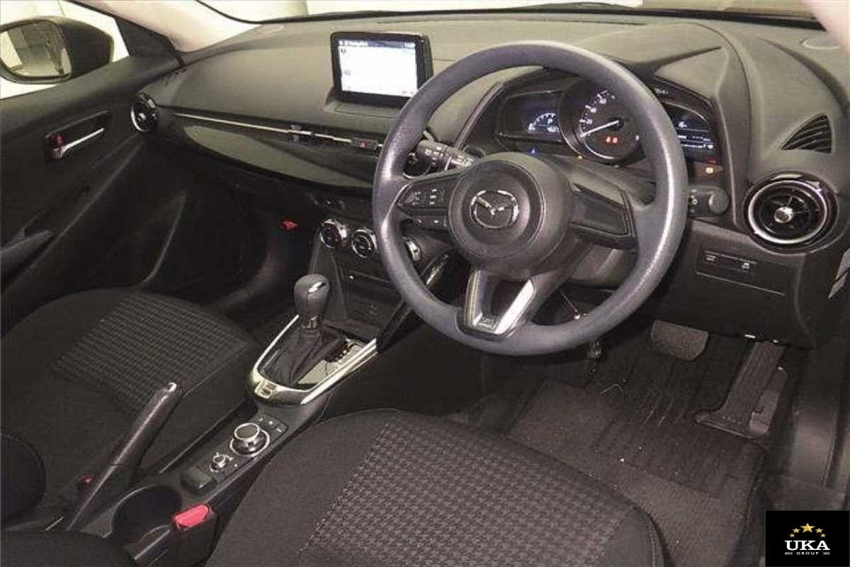 2017 Mazda Demio