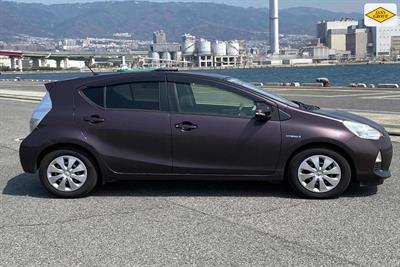 2014 Toyota Aqua - Thumbnail