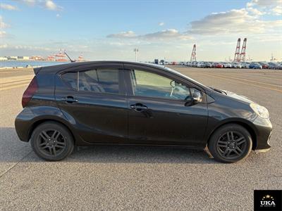 2014 Toyota Aqua - Thumbnail