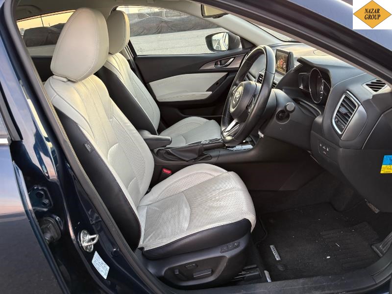 2016 Mazda Axela