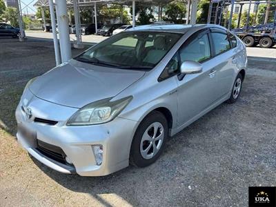 2013 Toyota Prius - Thumbnail