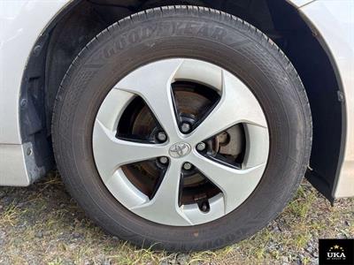 2013 Toyota Prius - Thumbnail