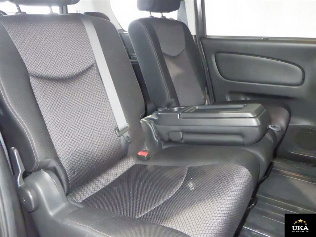 2013 Nissan Serena