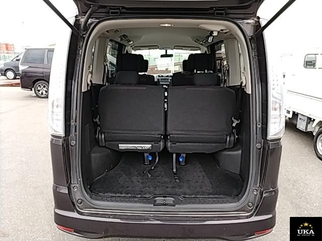 2013 Nissan Serena