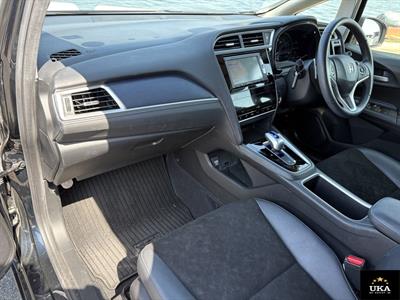 2015 Honda Shuttle - Thumbnail
