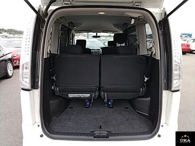 2013 Nissan Serena