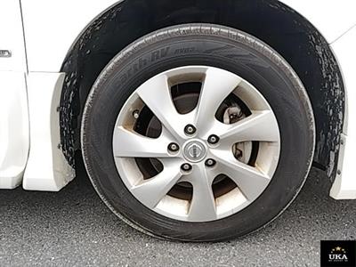 2013 Nissan Serena - Thumbnail
