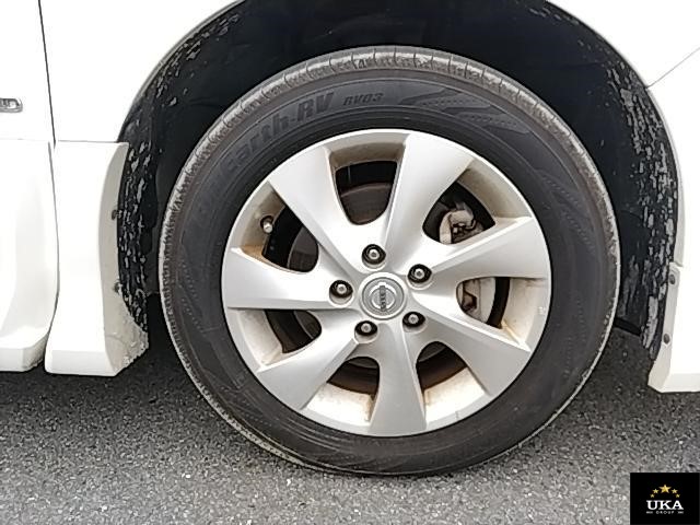 2013 Nissan Serena