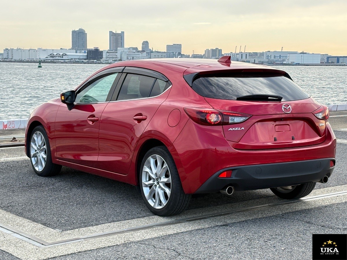 2014 Mazda Axela