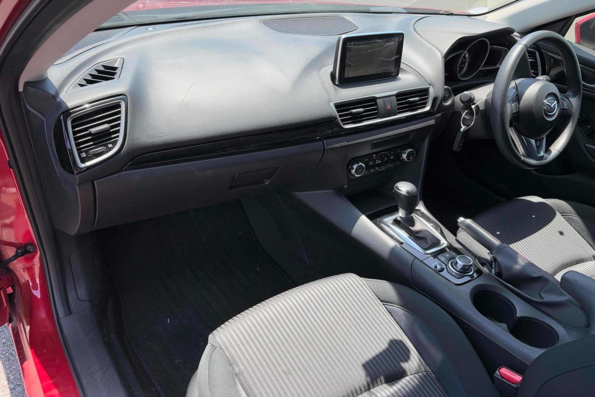 2014 Mazda Axela