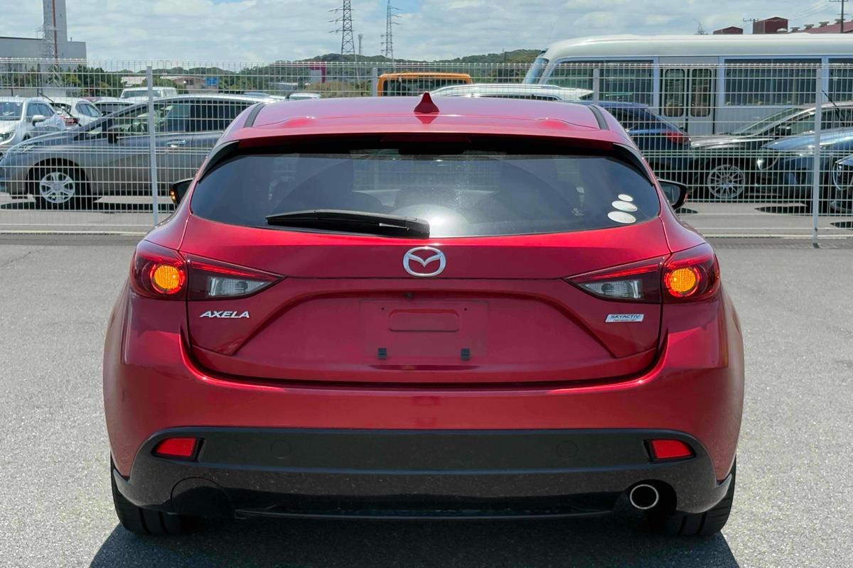 2014 Mazda Axela