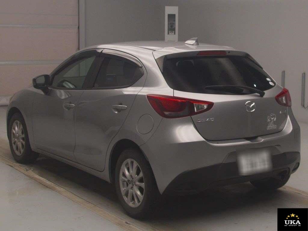 2016 Mazda Demio