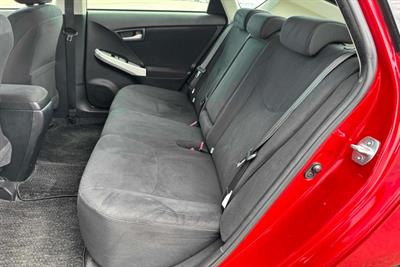 2014 Toyota Prius - Thumbnail